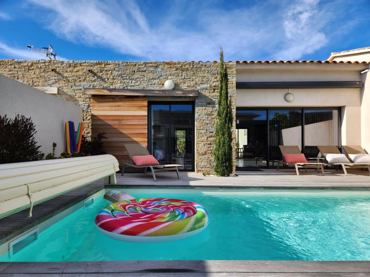 Villa Home Holiday A Cala Rossa Lecci Eksteriør bilde