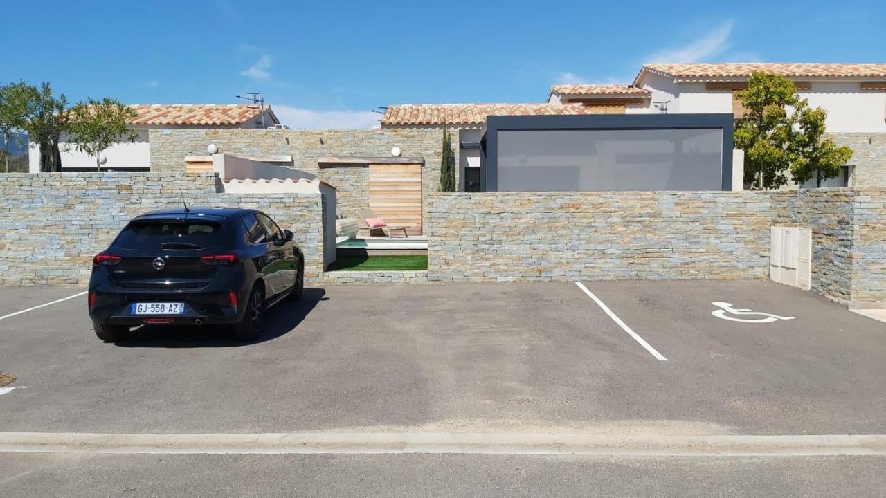 Villa Home Holiday A Cala Rossa Lecci Eksteriør bilde