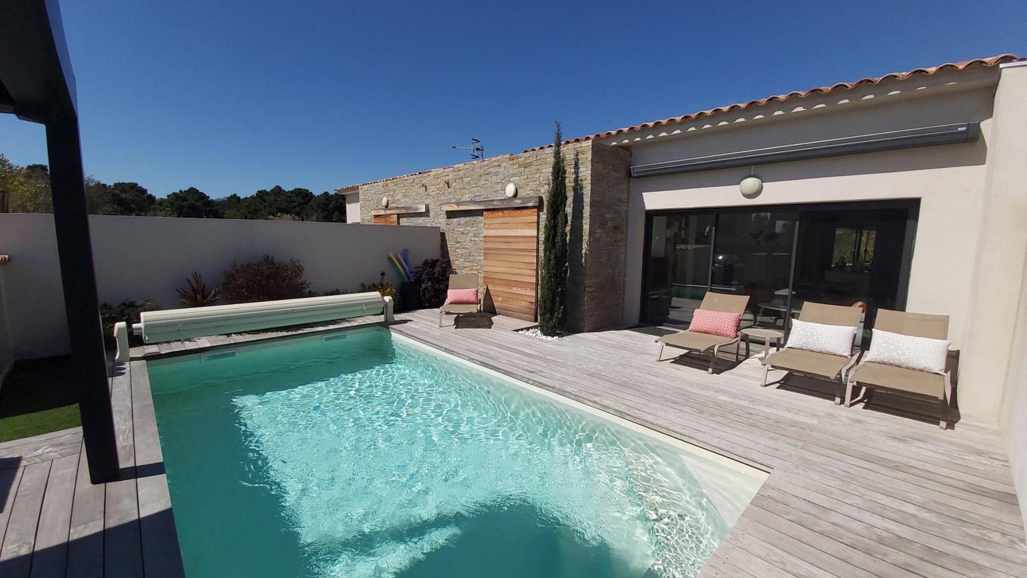 Villa Home Holiday A Cala Rossa Lecci Eksteriør bilde